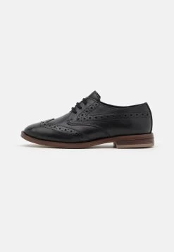 Friboo Leather - Veterschoenen - Black